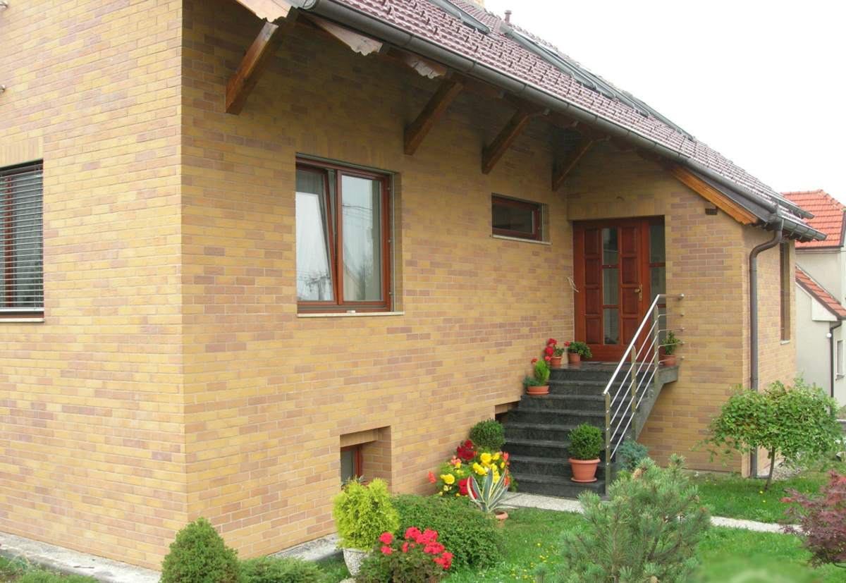 Клинкерная фасадная плитка облицовочная под кирпич Stroeher (Штроер) Keraprotect 405 amsterdam рельефная NF11, 240*71*11 мм