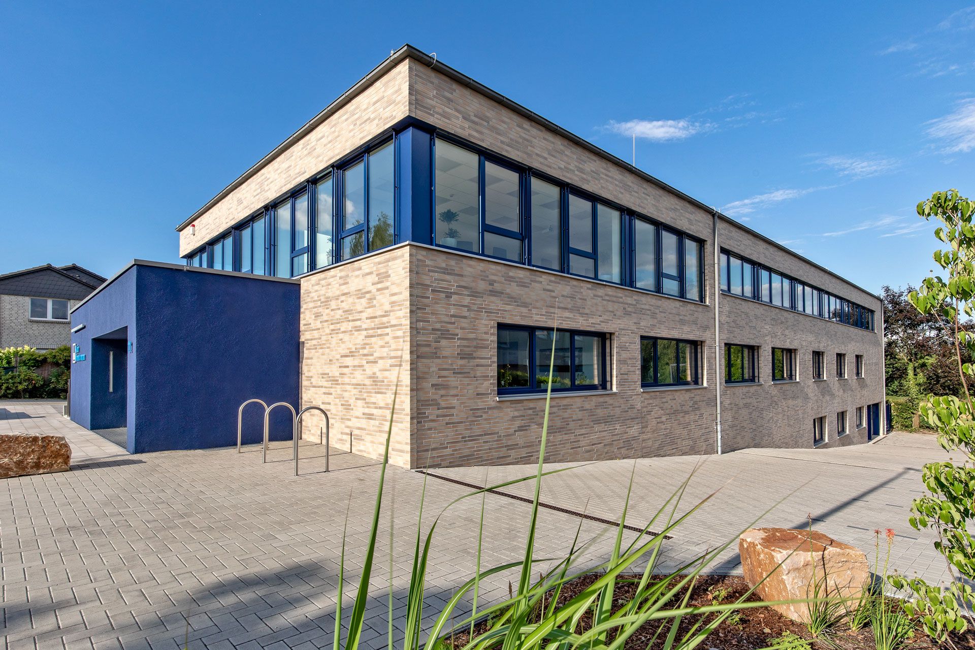 Фасадная клинкерная плитка ригельный формат