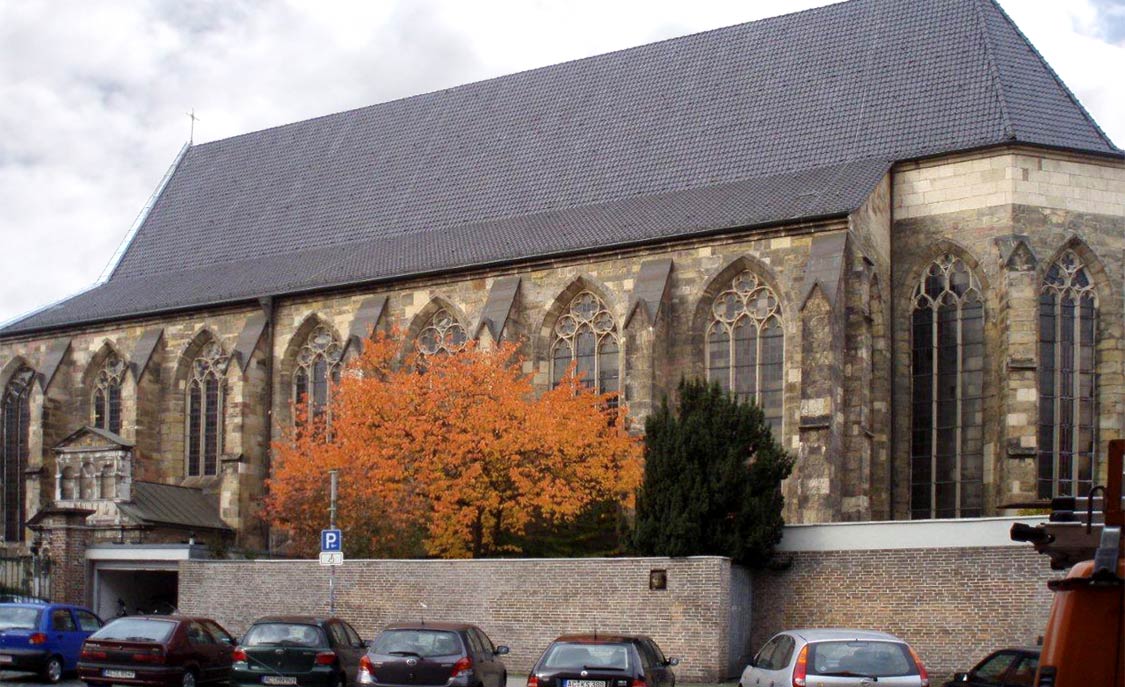 Керамическая черепица рядовая Roben Flandern антрацит ангоб