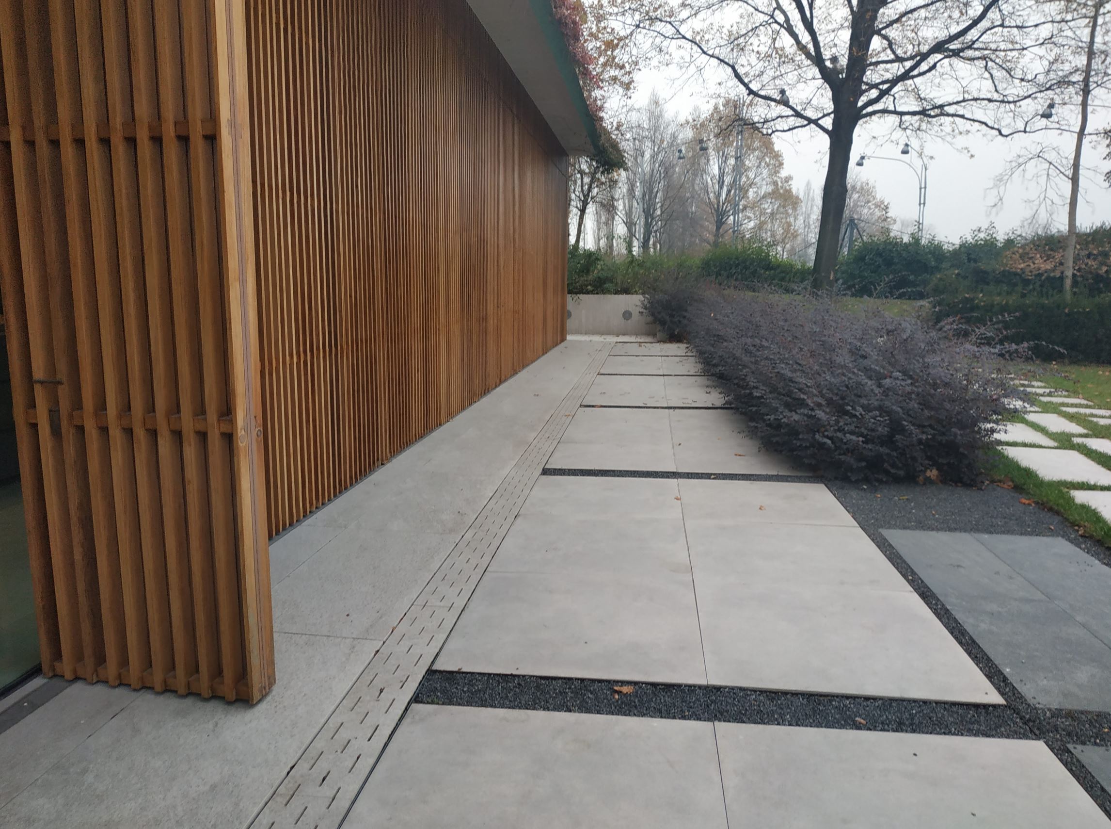 Тротуарная плитка Светло-коричневая. Supernova Stone Grey LASTRA 20mm / Супернова Стоун Грей ЛАСТРА 20мм 600х600х20мм