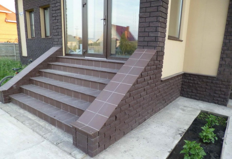 Плитка напольная противоскользящая Клинкерная Stroeher KERAPLATTE TERRA 210 brown 240*115*10 мм