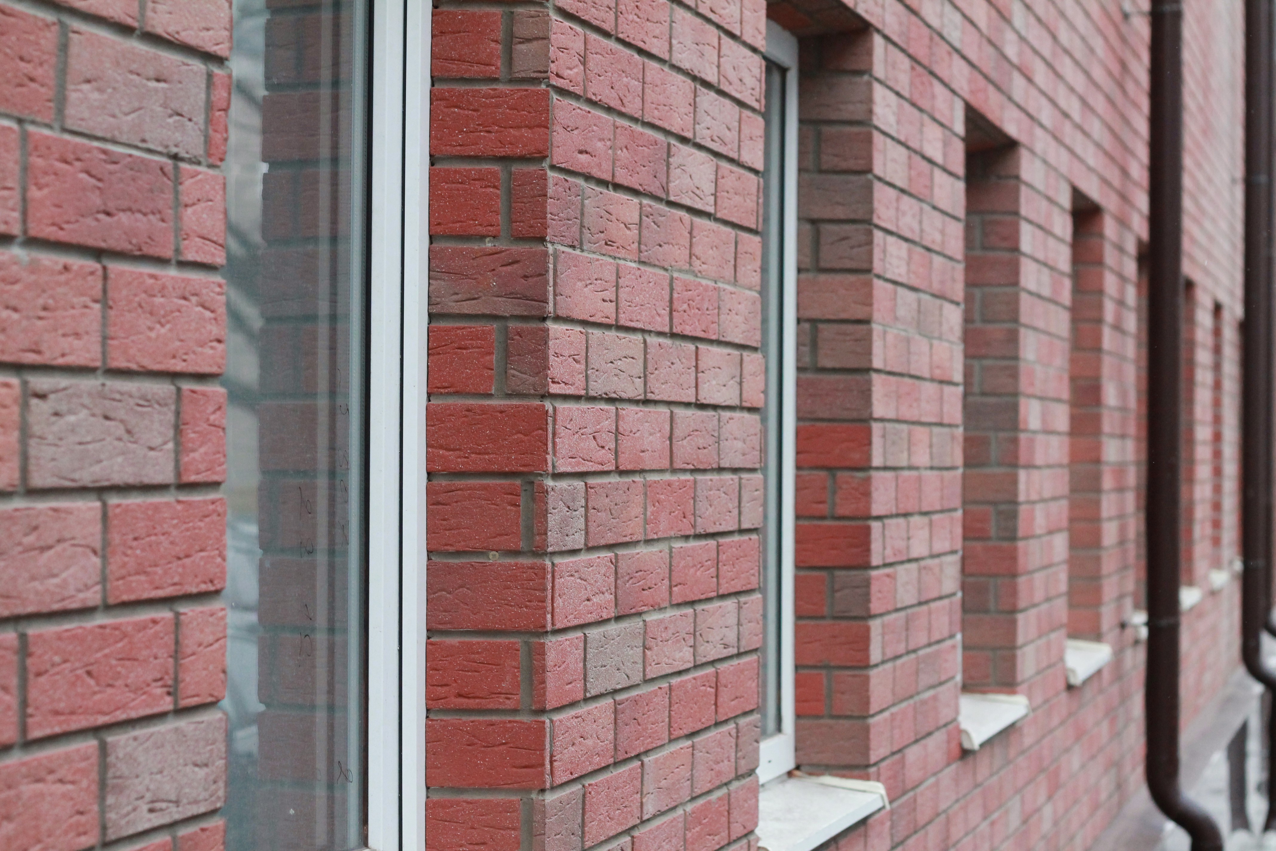 Клинкерная фасадная плитка облицовочная под кирпич Stroeher (Штроер) Keraprotect 416 rotterdam рельефная NF11, 240*71*11 мм