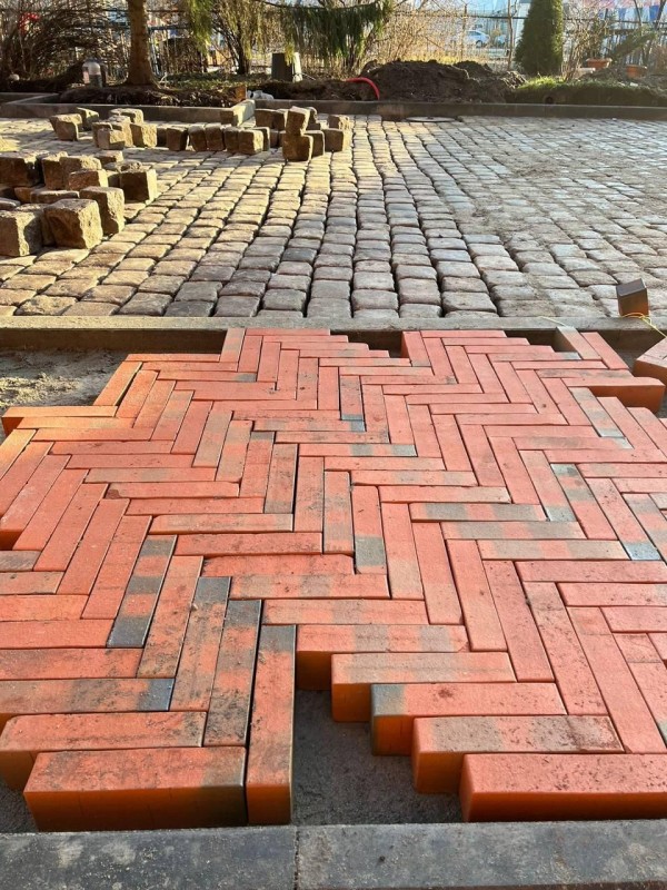 Регенсбург флэш, красная ригельная тротуарная плитка/брусчатка клинкерная 250*80*52 мм, пятый элемент