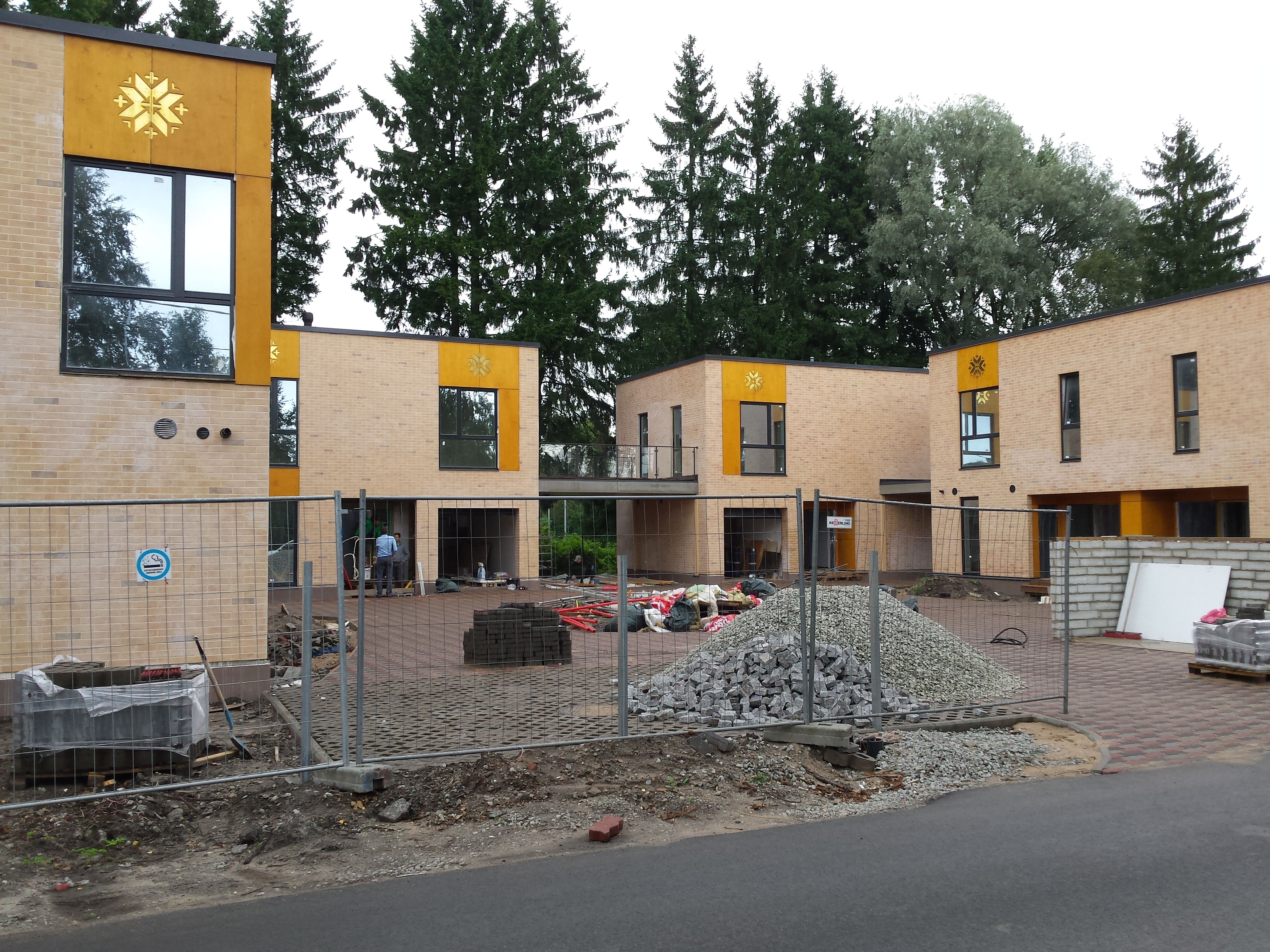 Клинкерная фасадная плитка облицовочная под кирпич Stroeher (Штроер) Keravette Shine 834 giallo гладкая NF10, 240*115*10 мм