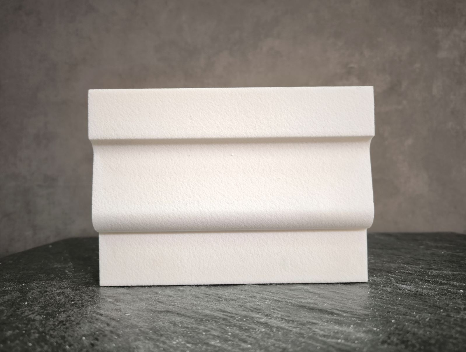 Молдинг для фасада - лепнина, декор из пенополистирола МВ-140/4 (МС-120) 140*40*2000 мм