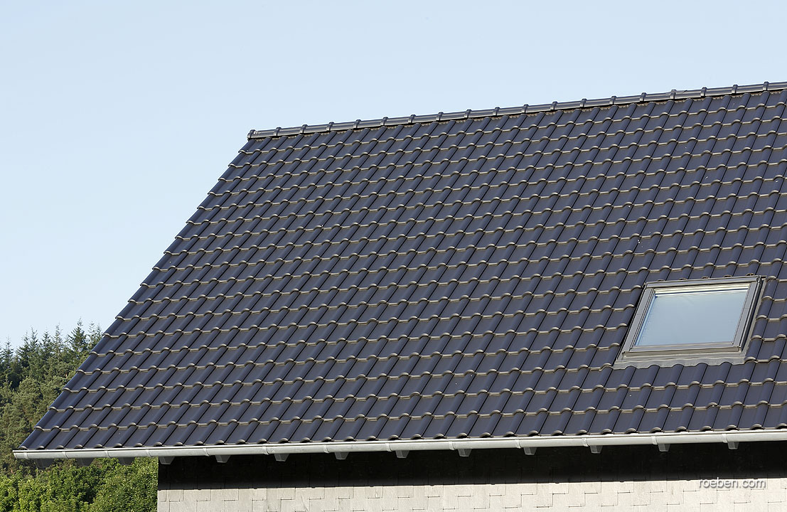 Керамическая черепица рядовая Roben BARI антрацит ангоб