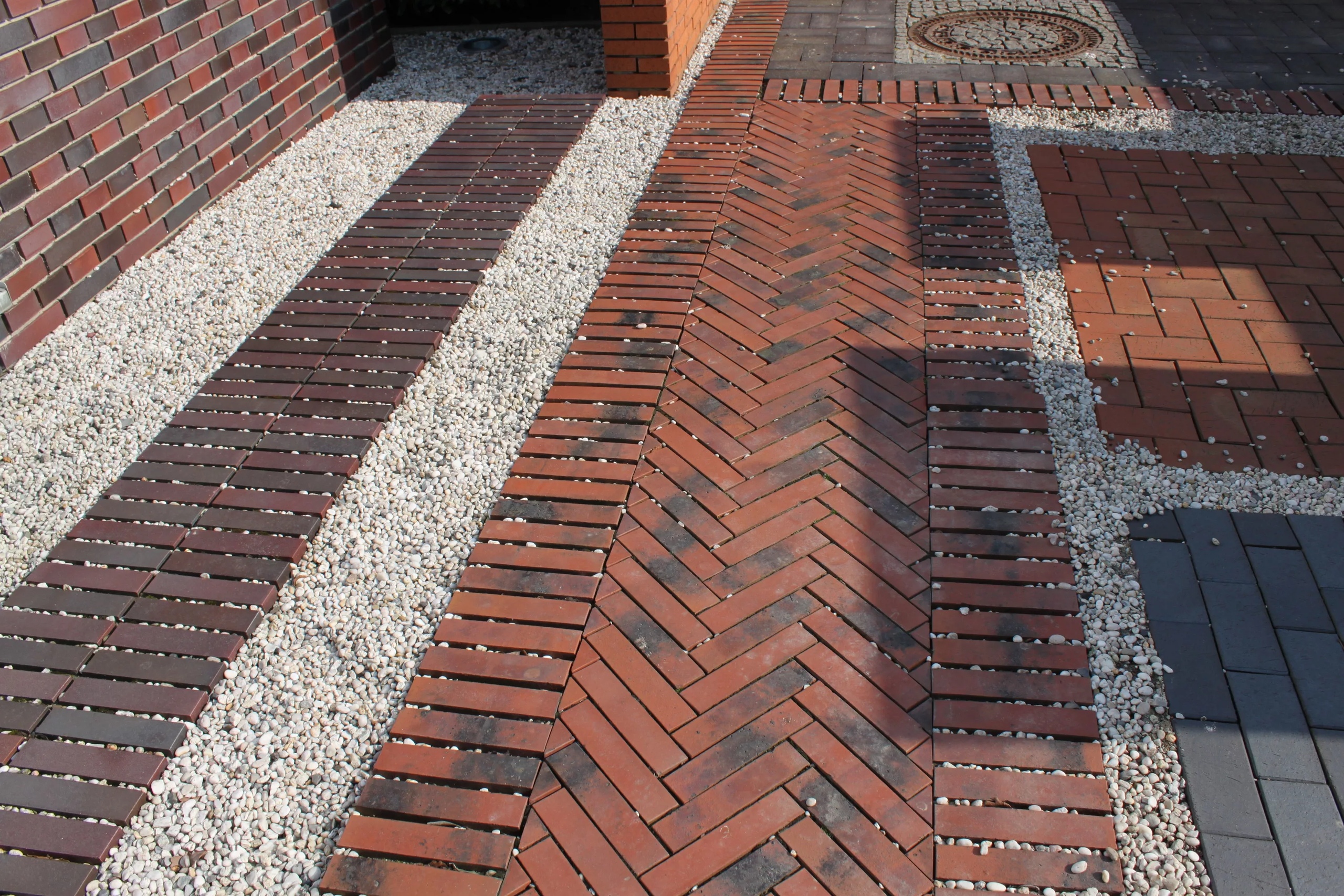 Регенсбург флэш, красная ригельная тротуарная плитка/брусчатка клинкерная 250*80*52 мм, пятый элемент