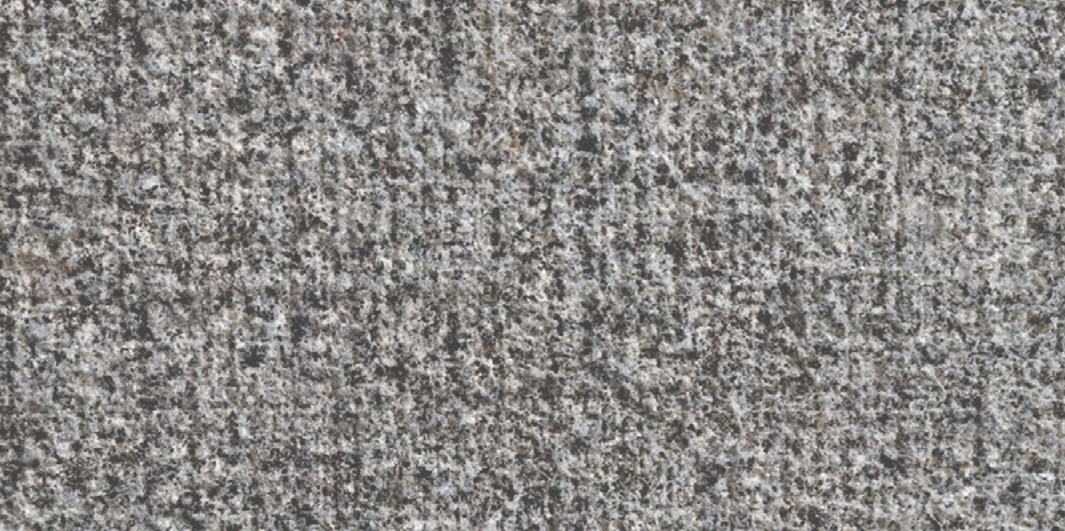 Cloud Silk Travertine Black Sesame (глубокий серо-чёрный травертин с фактурой «чёрный сезам») — гибкий камень 1200×600 мм