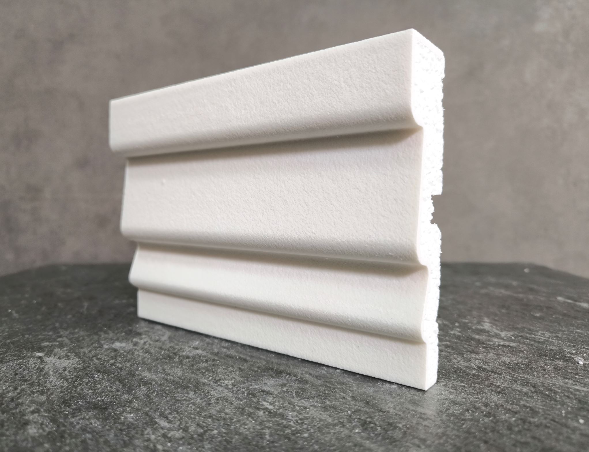 Молдинг для фасада - лепнина, декор из пенополистирола МВ-140/3 (МС-119) 140*35*2000 мм