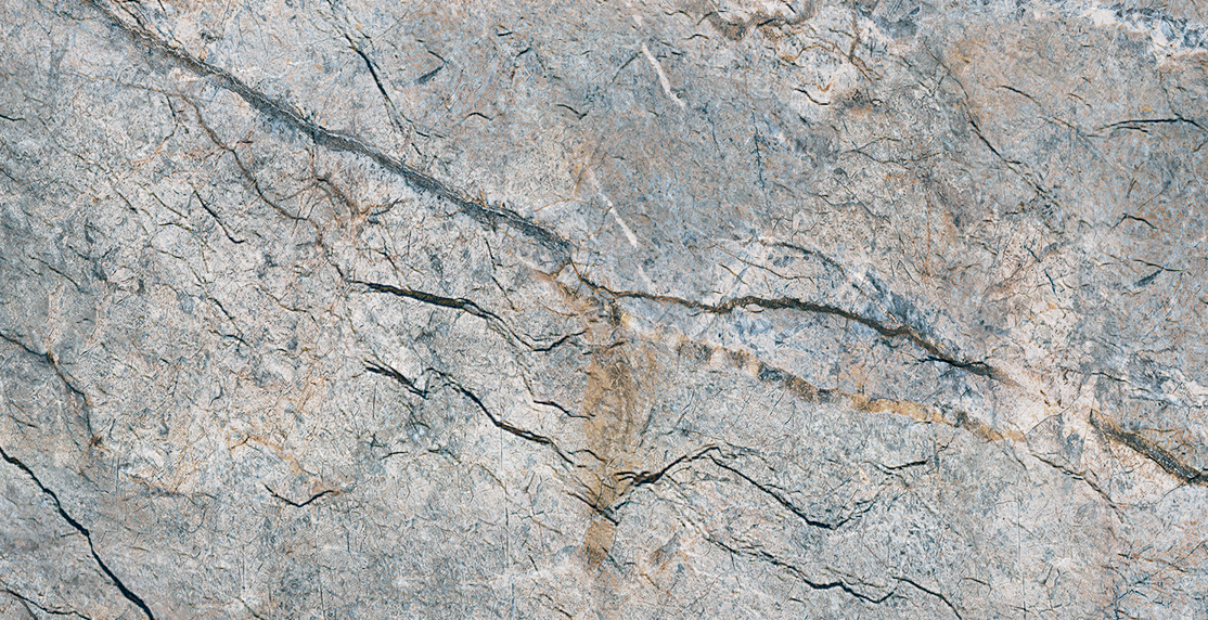 Mount Celestial Castol Blue (каменная поверхность с серо-синим оттенком и утончёнными прожилками)  гибкий камень 3000×1200 мм