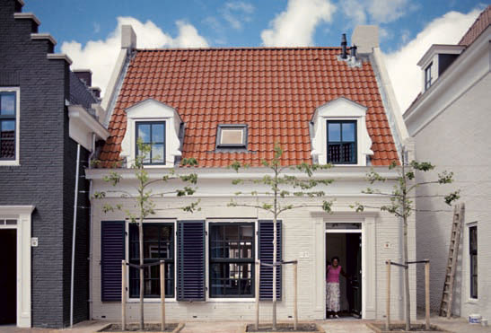 Керамическая черепица рядовая Roben Flandern красный ангоб