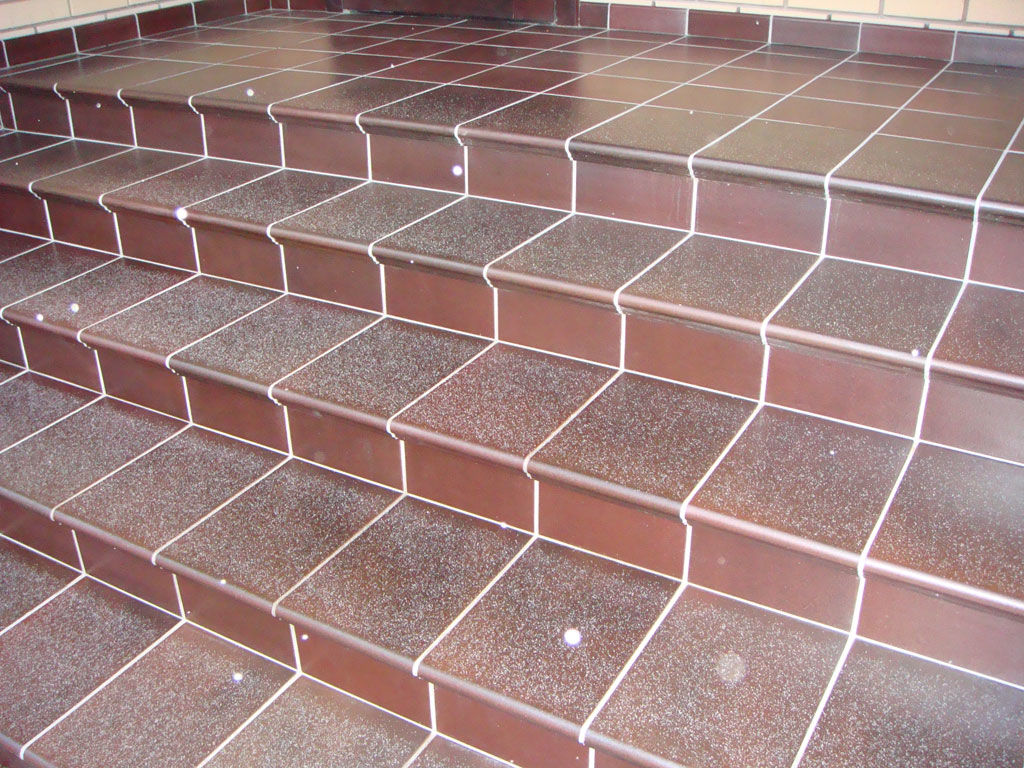 Клинкерная ступень флорентинер противоскользящая плитка Stroeher KERAPLATTE DURO 825 sherry 340*240*12 мм