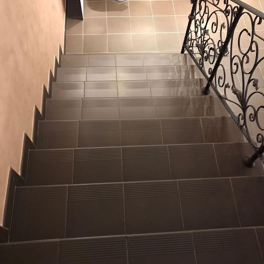 Natural Brown Duro клинкерная ступень с насечками противоскользящая 300x300x11 мм