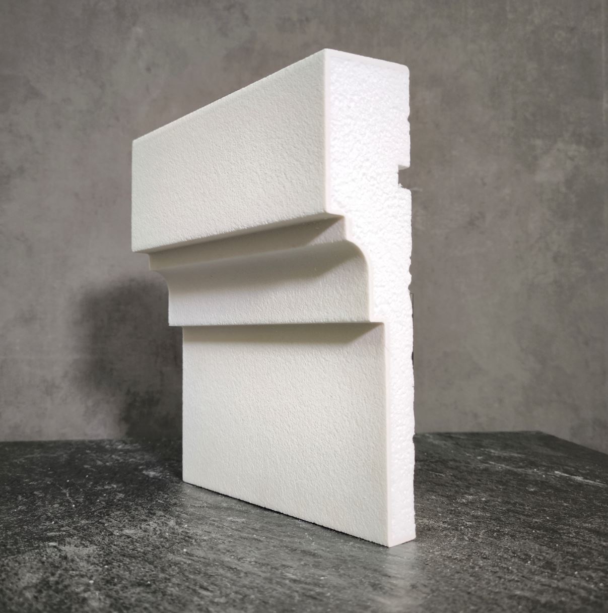 Молдинг для фасада - лепнина, декор из пенополистирола МВ-255/1 (МС-143) 255*65*2000 мм