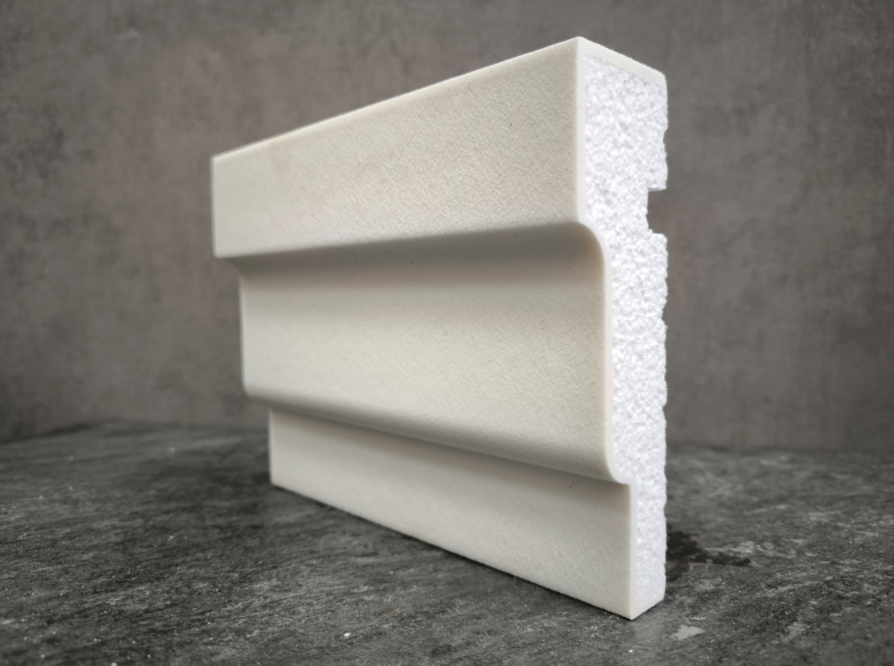 Молдинг для фасада - лепнина, декор из пенополистирола МВ-155/2 (МС-129) 155*45*2000 мм