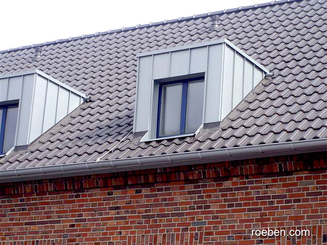 Керамическая черепица рядовая Roben Flandern темно-коричневый ангоб