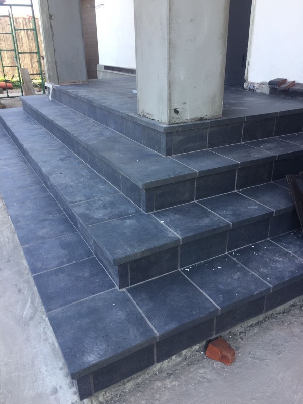 Клинкерная Ступень лофт Угловая противоскользящая плитка Stroeher KERAPLATTE GRAVEL BLEND 963 blackkawe 340*340*35*11 мм