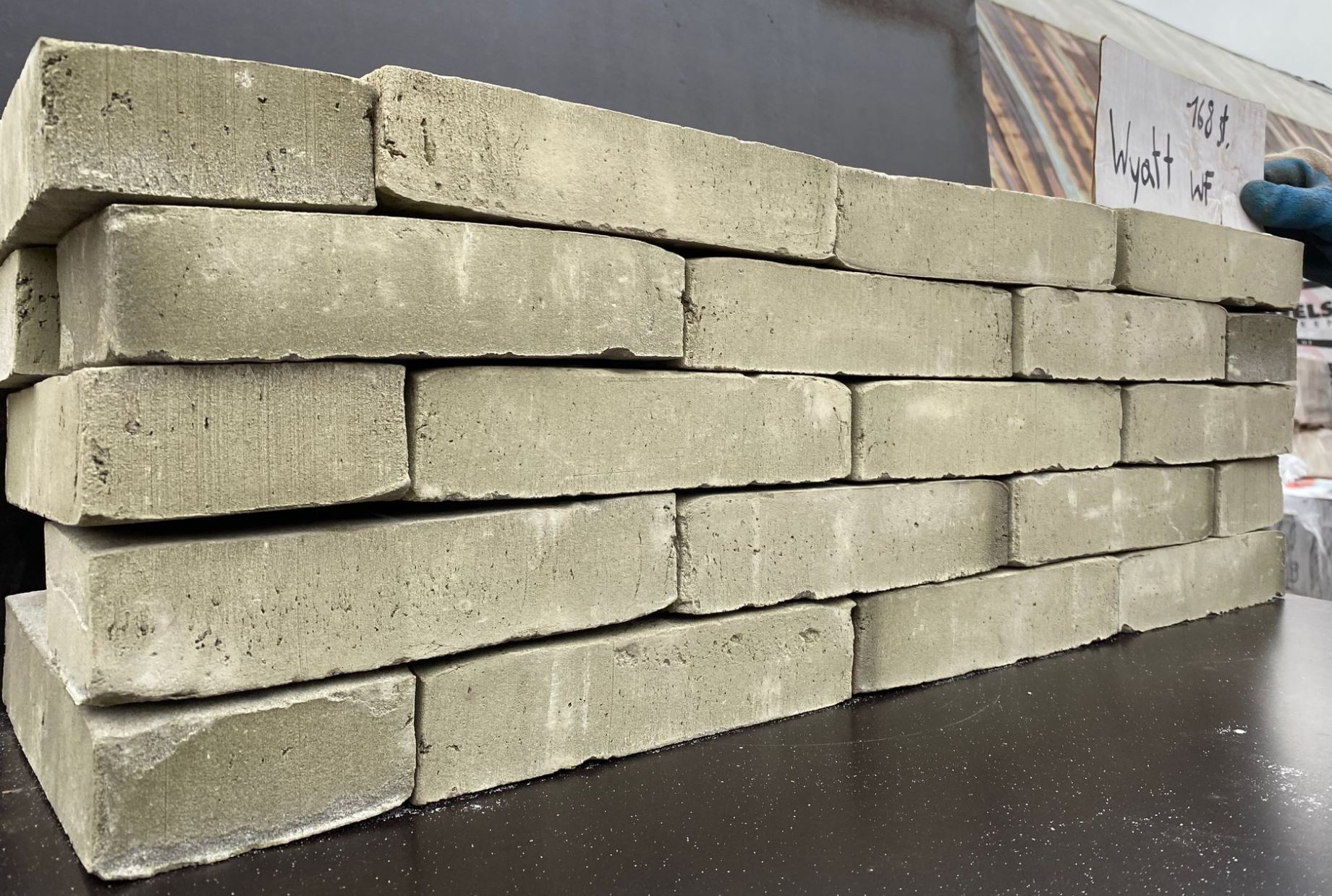 WYATT (KALAHARI) DF 215х102х66 мм, Кирпич ручной формовки Engels baksteen