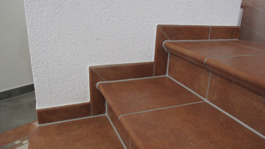 Клинкерная Плитка напольная противоскользящая Stroeher KERAPLATTE ROCCIA 841 rosso 240*240*10 мм