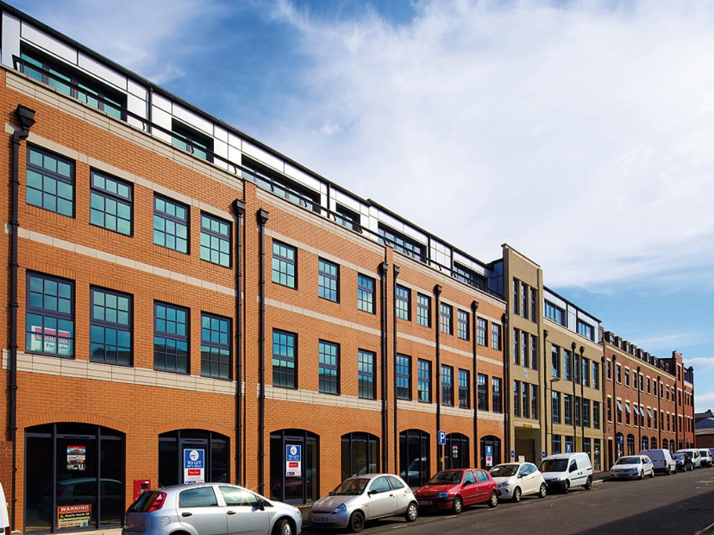 Клинкерная фасадная плитка облицовочная под кирпич Stroeher (Штроер) Keravette Chromatic 320 sandgelb гладкая NF11, 240*71*11 мм