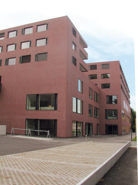 Клинкерная фасадная плитка облицовочная под кирпич Stroeher (Штроер) Keravette Chromatic 215 patrizienrot гладкая DF8, 240*52*8 мм