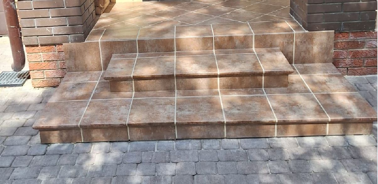 Клинкерная ступень флорентинер Ilario Ochra противоскользящая с капиносом, охровый 330x300x11 мм