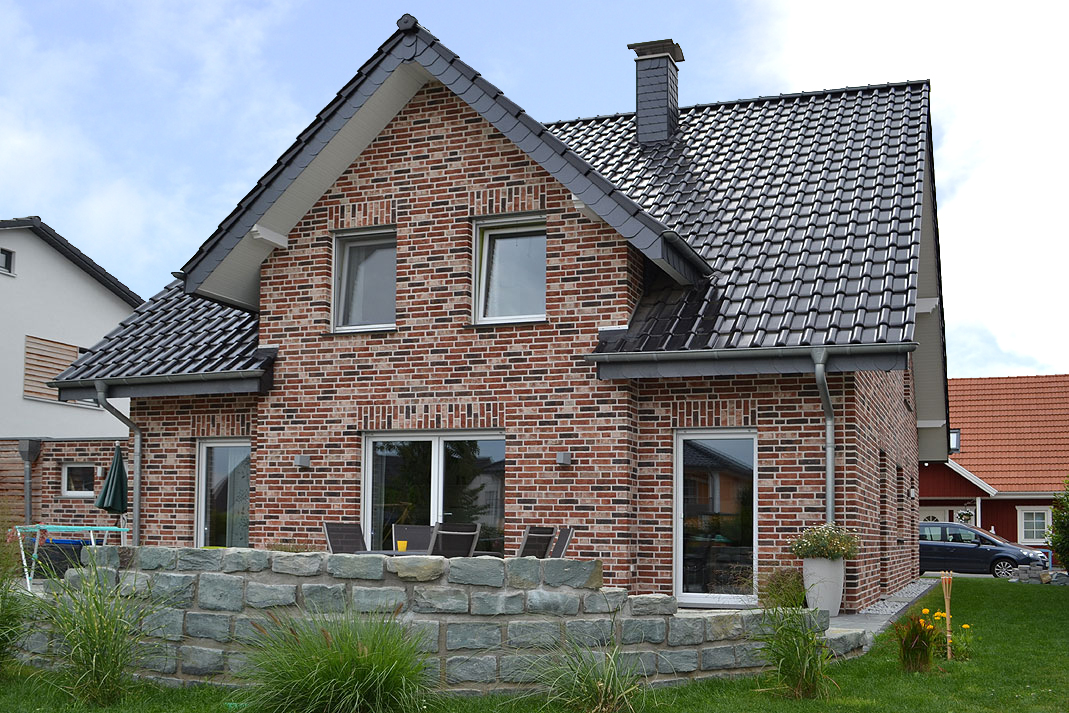 Керамическая черепица рядовая Roben MONZAplus черно-коричневый глазурь