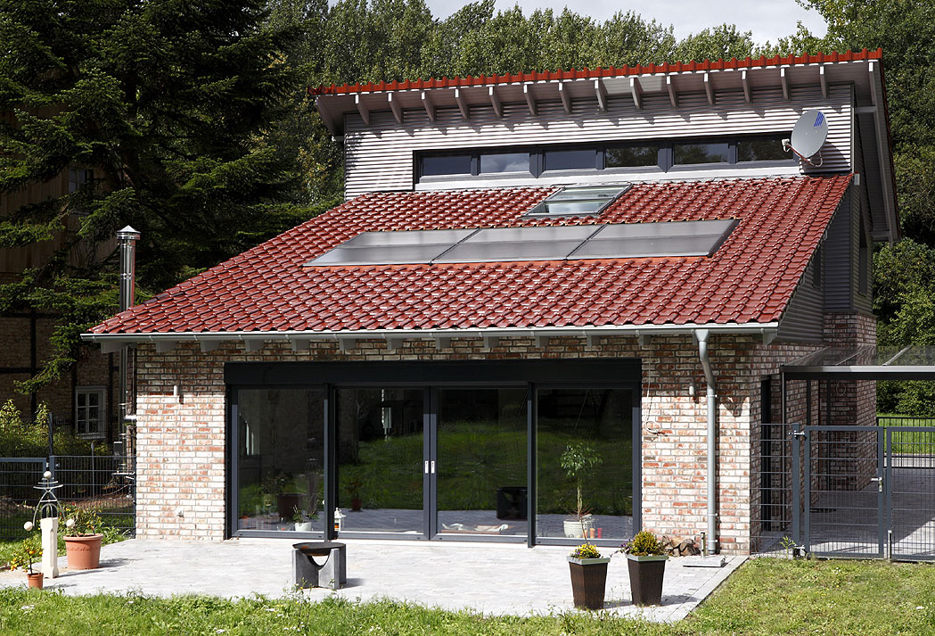 Керамическая черепица рядовая Roben FLANDERNplus кайенский глянцевый ангоб