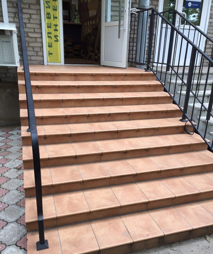 Клинкерная ступень флорентинер противоскользящая плитка  EURAMIC CADRA 523 cotto 340*294*10 мм