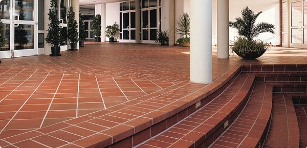 Клинкерная ступень флорентинер противоскользящая плитка EURAMIC CLASSIC 361 naturrot 340*240*12 мм