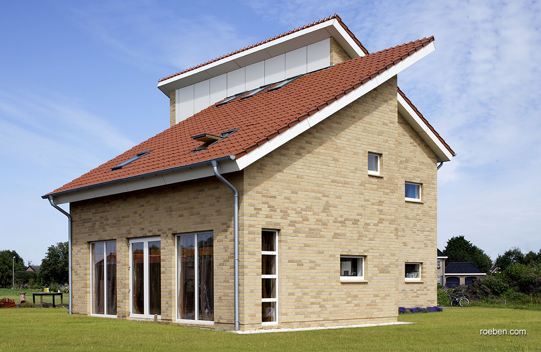 Керамическая черепица рядовая Roben Flandern красный ангоб