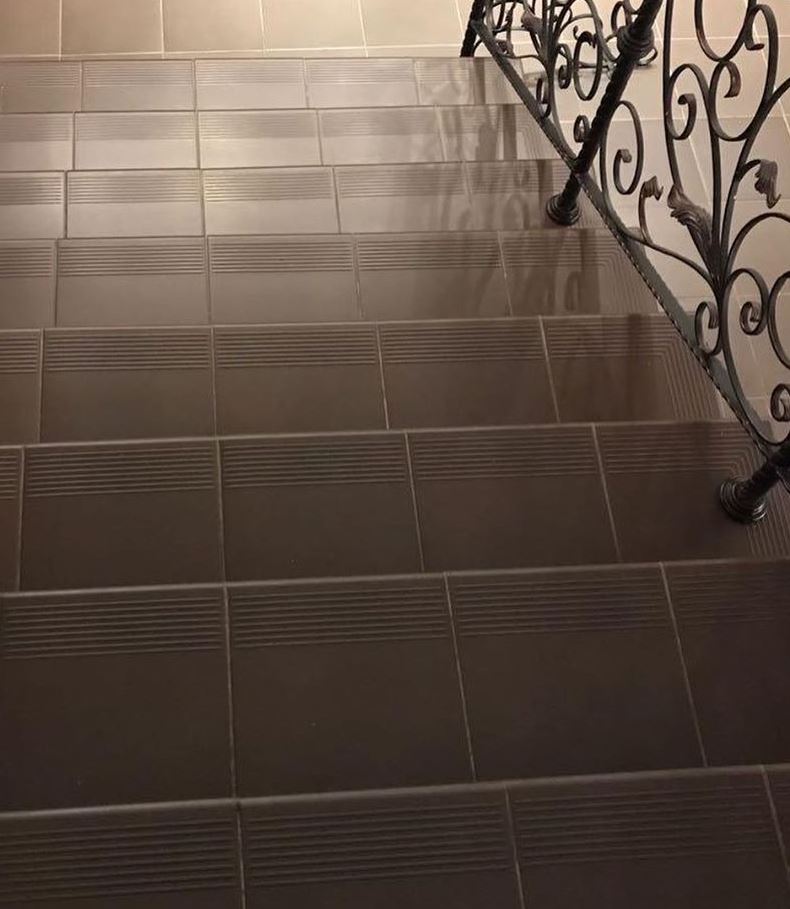 Natural Brown Duro клинкерная ступень с насечками противоскользящая 300x300x11 мм