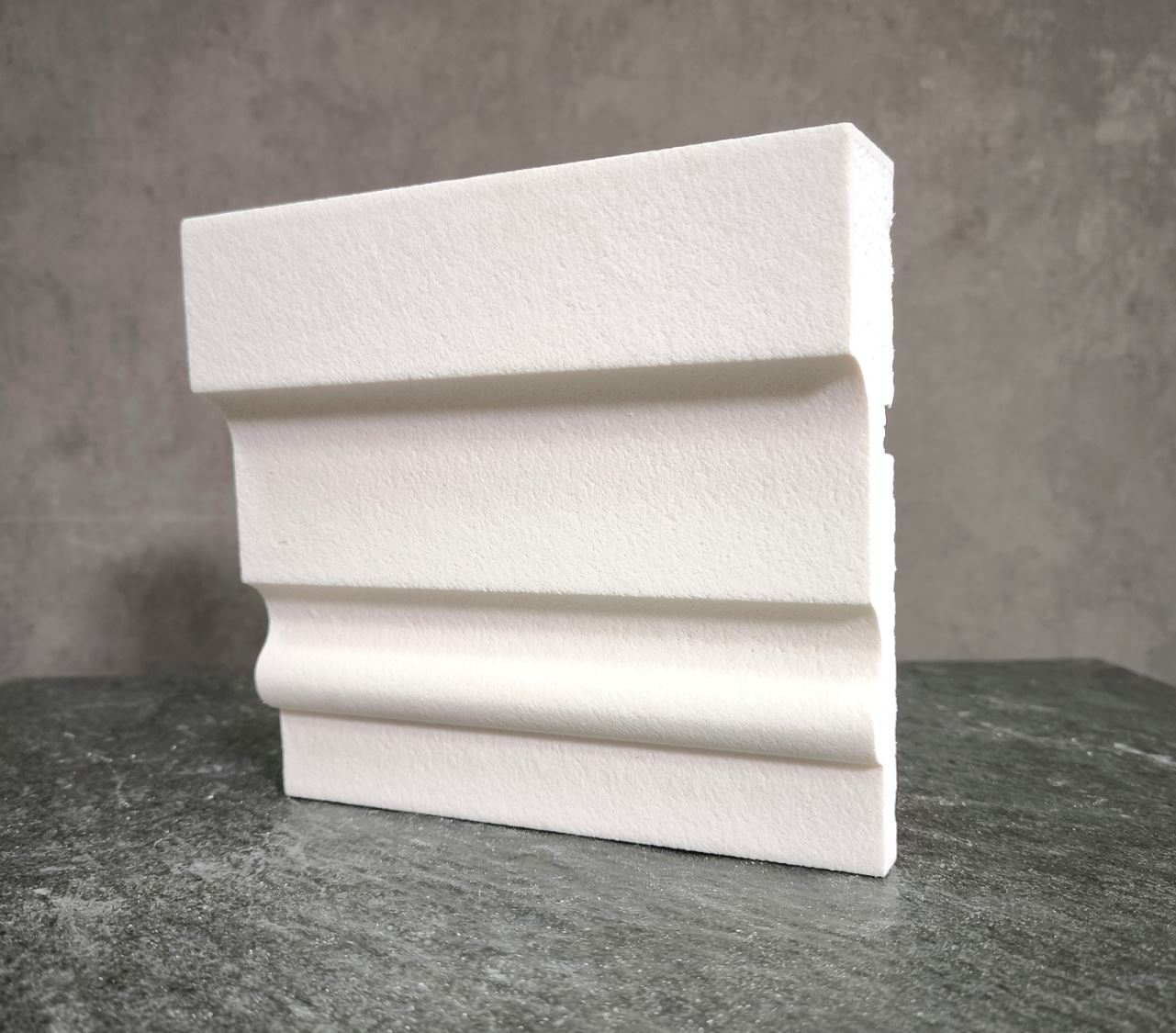 Молдинг для фасада - лепнина, декор из пенополистирола МВ-180/1 (МС-135) 180*45*2000 мм