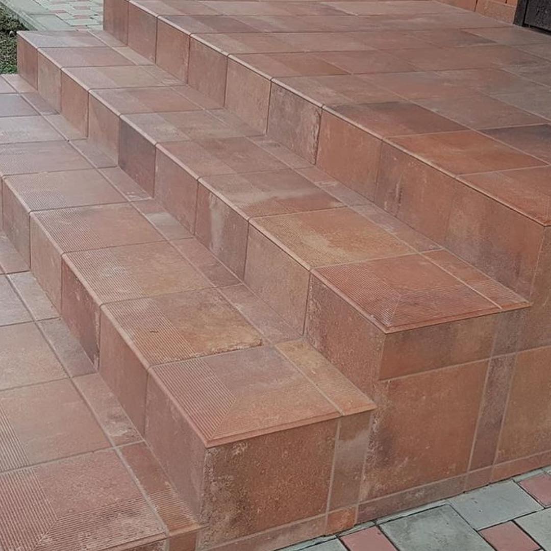 Scandiano Rosso клинкерная ступень с насечками противоскользящая 300x300x11 мм