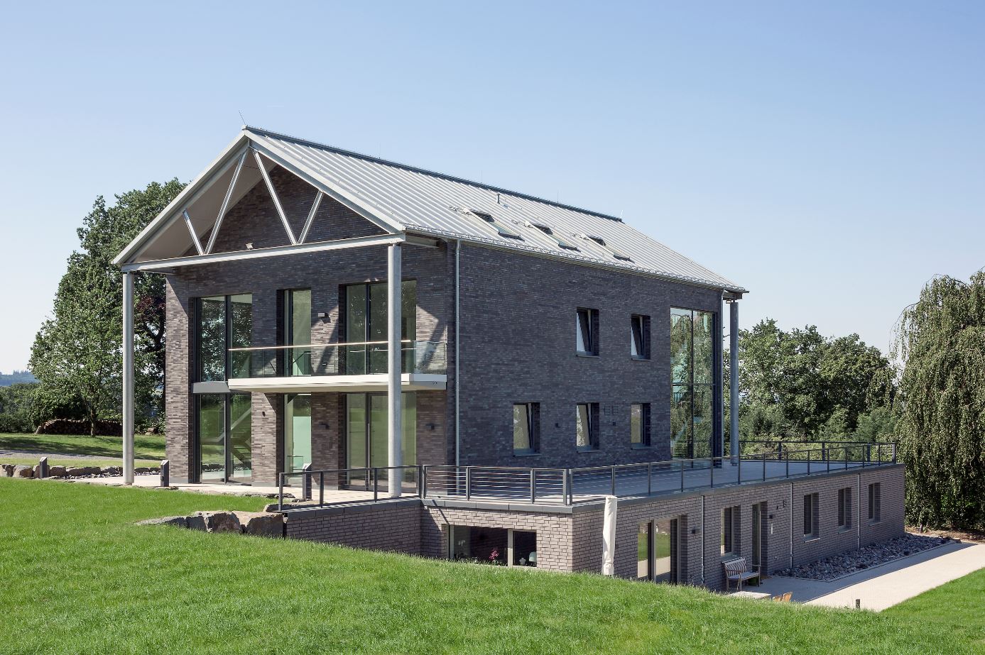 Кирпич облицовочный Клинкерный ригельный Langformat ABC 1030 Atlantis anthrazit-grau glatt DF 365*115*52 мм