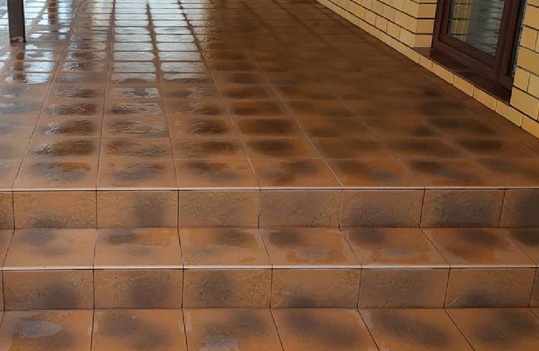 Semir Beige ступень флорентинер противоскользящая с капиносом, медный терракот 330x300x11 мм