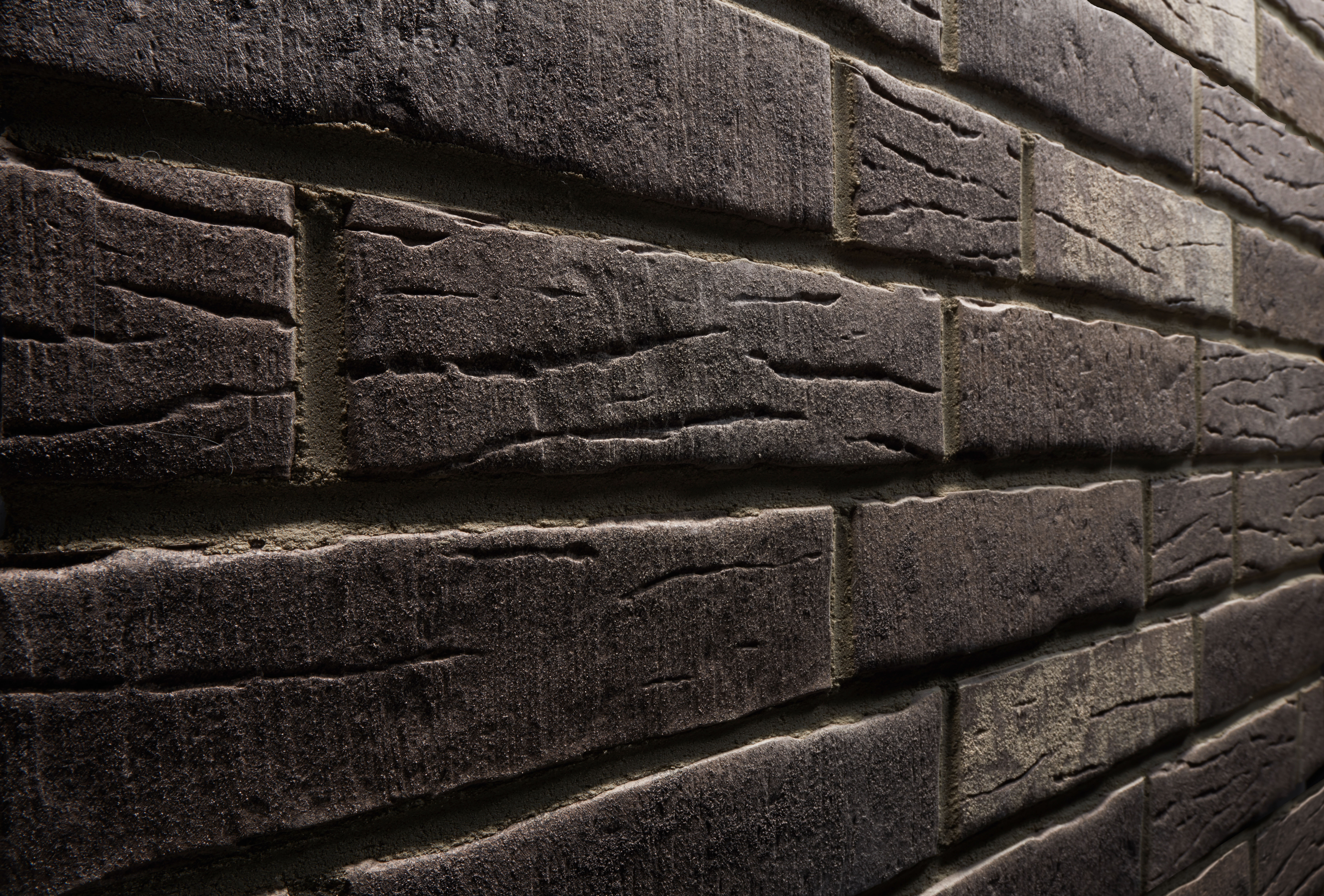 Клинкерная фасадная плитка облицовочная под кирпич Stroeher (Штроер) Steinlinge 375 platingrau рельефная NF14, 240*71*14 мм