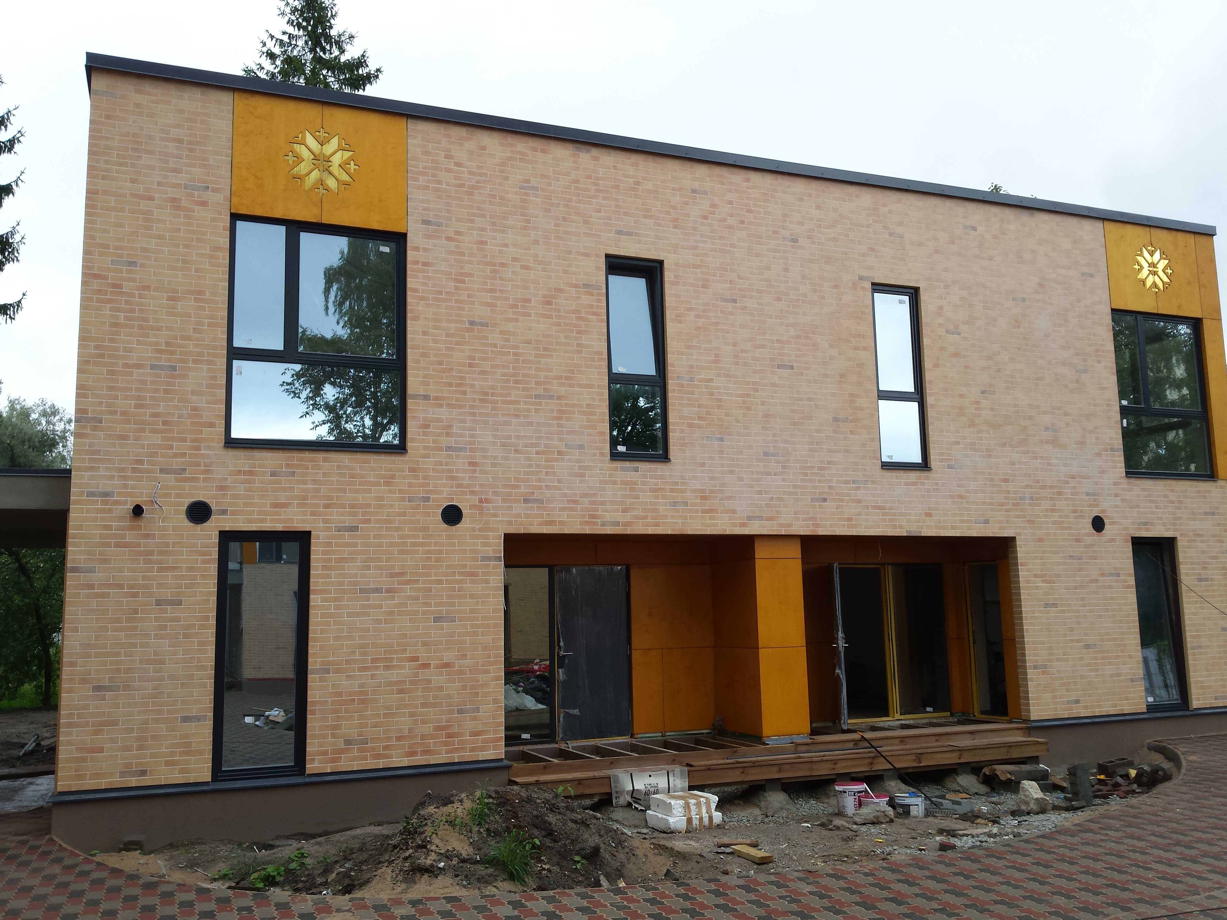 Клинкерная фасадная плитка облицовочная под кирпич Stroeher (Штроер) Keravette Shine 834 giallo гладкая NF10, 240*115*10 мм