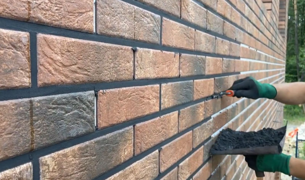 расшивка шва на термопанели с клинкером