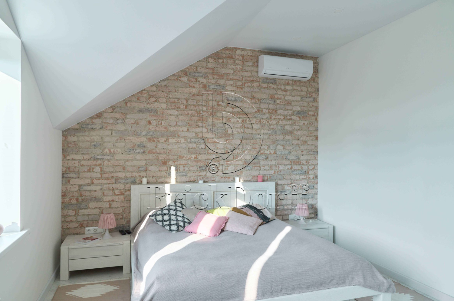 1.T Скандинавский кирпич 120-130*60-70*15 мм, декоративный камень для фасада и интерьера Petra