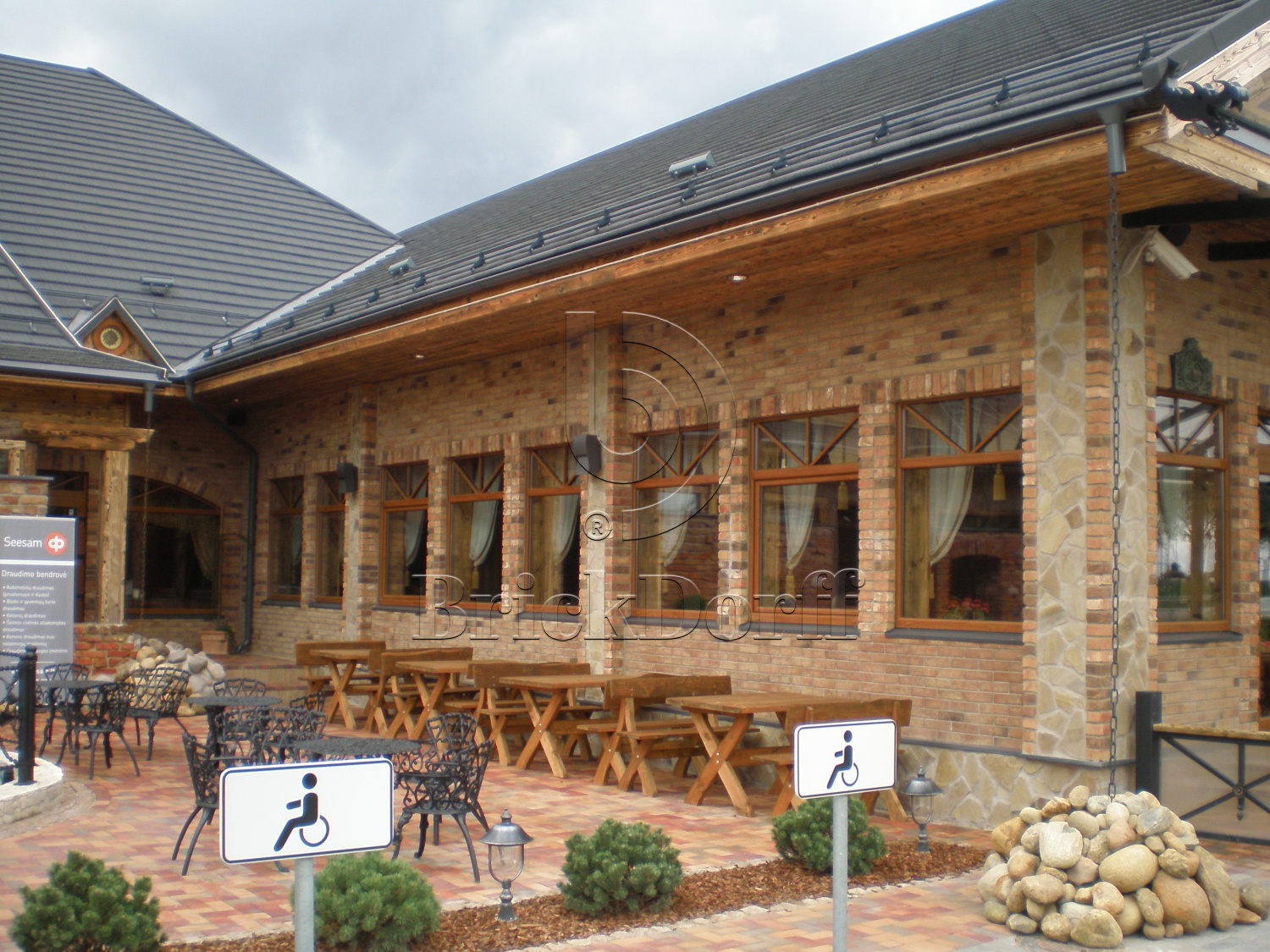 Клинкерная фасадная плитка облицовочная под кирпич Stroeher (Штроер) Zeitlos 357 backstein рельефная NF14, 240*71*14 мм