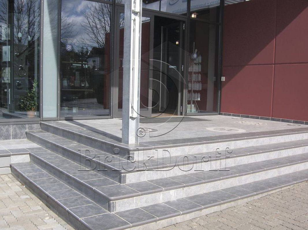 Клинкерная ступень Флорентинер противоскользящая плитка ATRIUM WK31170 Dunkelgrau 310*320*9,5 мм Westerwalder Klinker