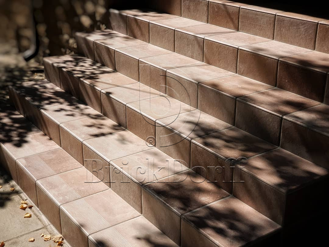 Scandiano Ochra клинкерная ступень с насечками противоскользящая 300x300x11 мм