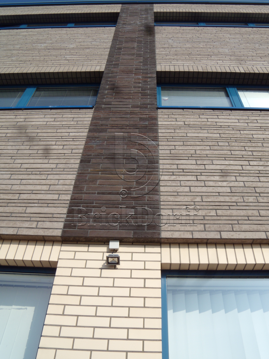 Клинкерная фасадная плитка облицовочная под кирпич Stroeher (Штроер) Zeitlos 237 austerrauch рельефная, 400*35*14 мм