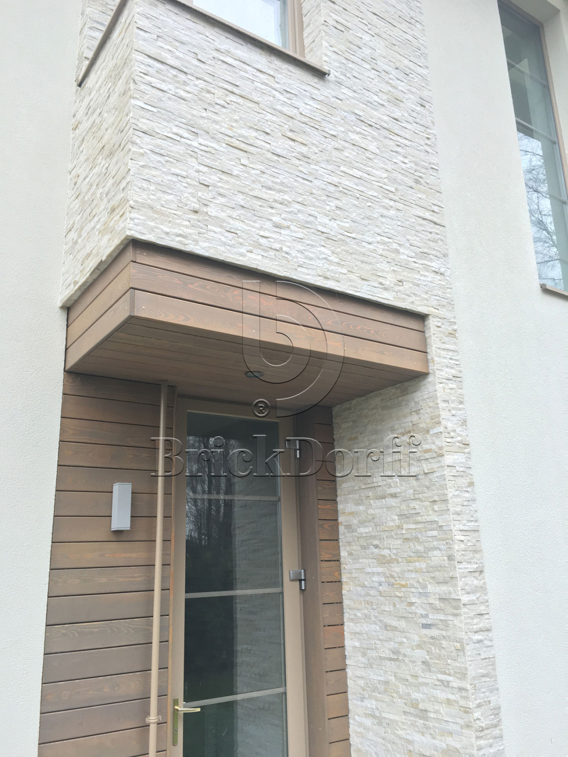 Кварцит Бежевый 600*150*10-20 мм, натуральный камень для интерьера и фасада BD