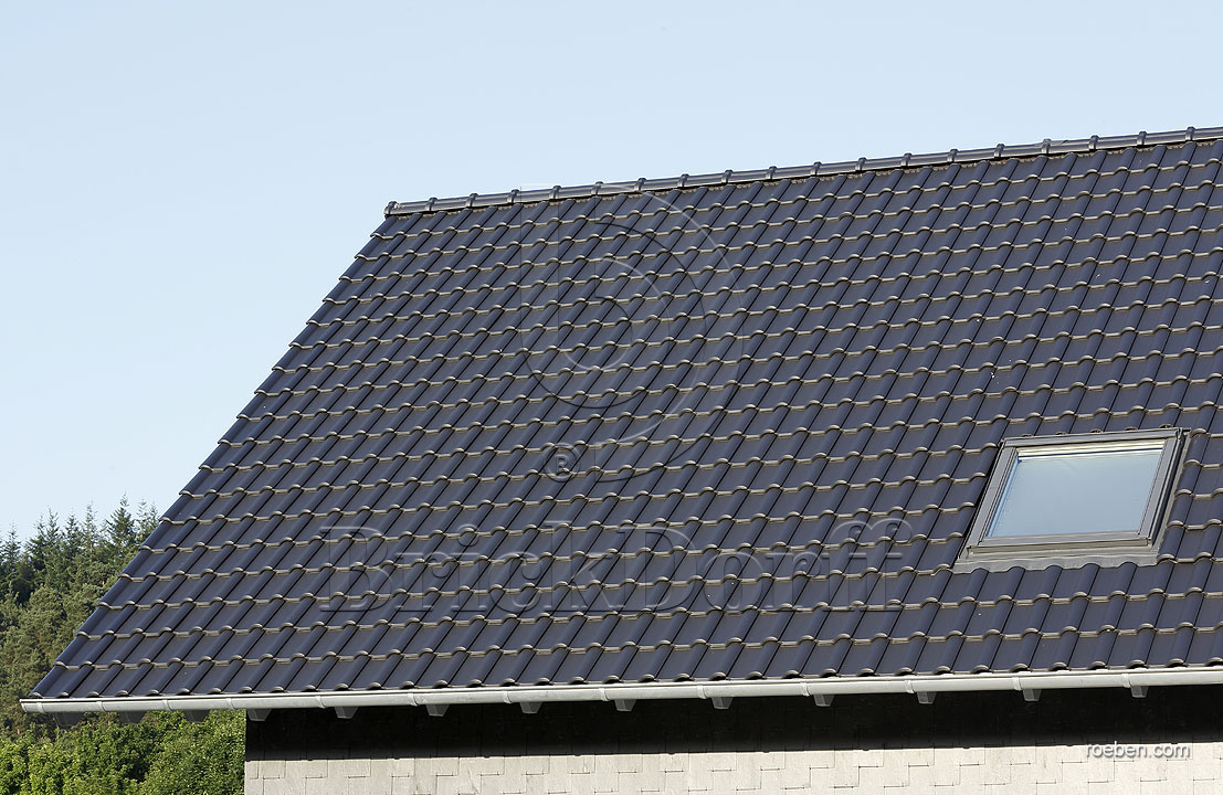 Керамическая черепица рядовая Roben BARI антрацит ангоб
