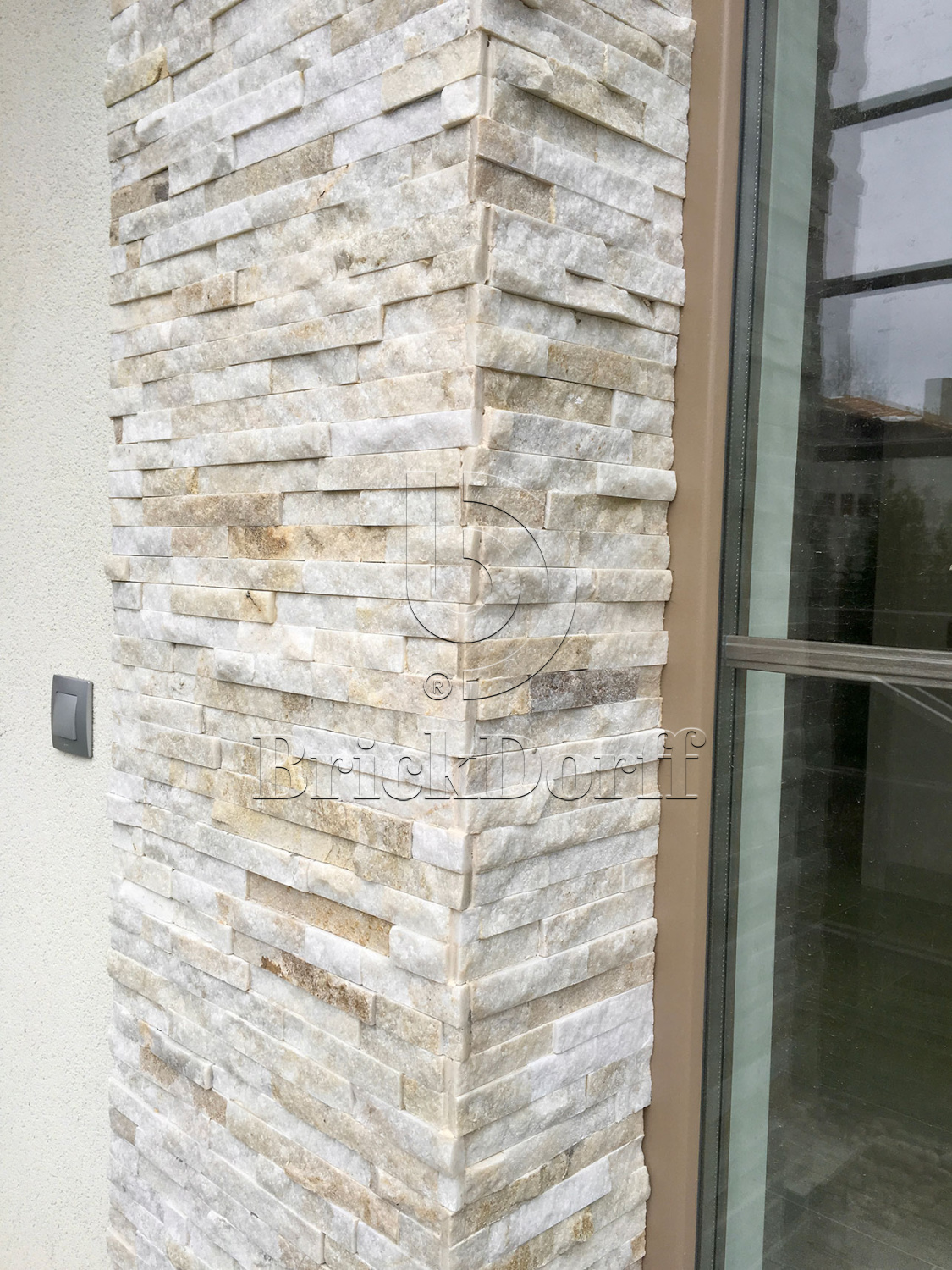 Кварцит Бежевый 600*150*10-20 мм, натуральный камень для интерьера и фасада BD