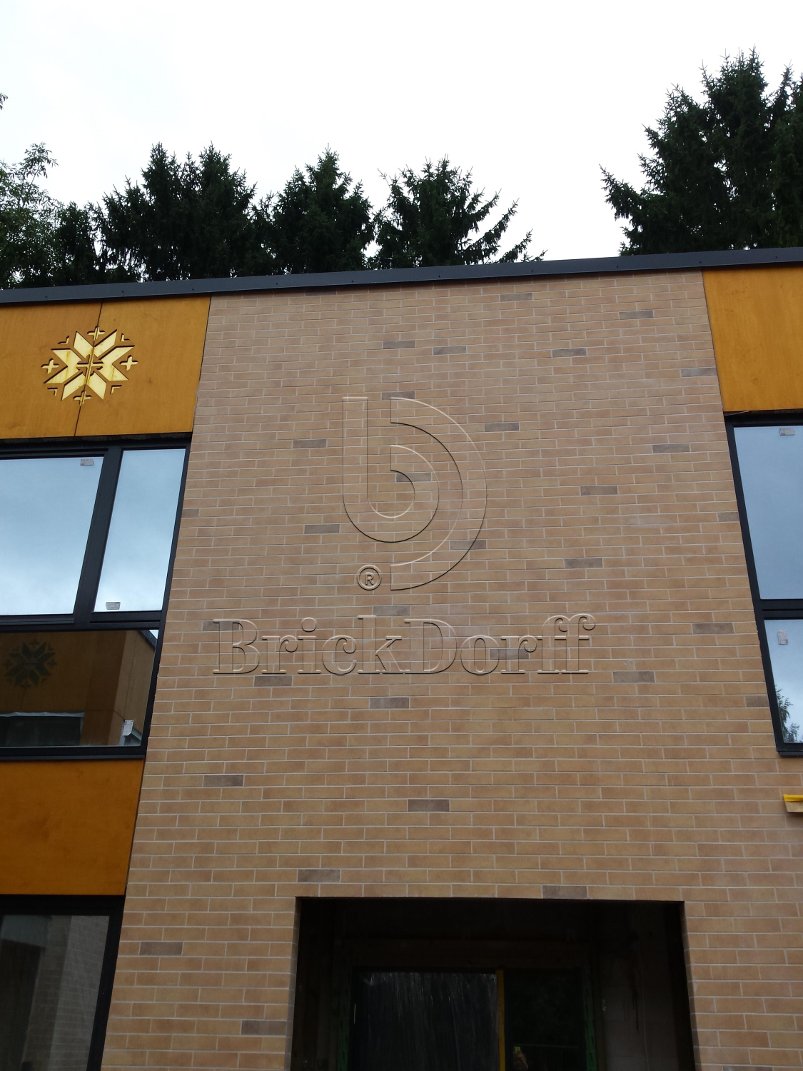 Клинкерная фасадная плитка облицовочная под кирпич Stroeher (Штроер) Keravette Shine 834 giallo гладкая NF10, 240*115*10 мм