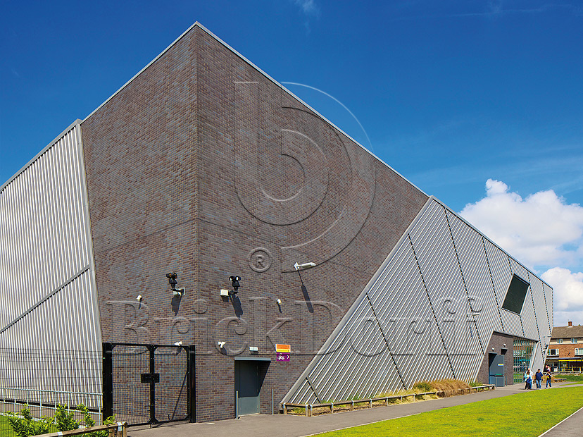 Клинкерная фасадная плитка облицовочная под кирпич Stroeher (Штроер) Keraprotect Chromatic 336 metallic black гладкая NF11, 240*71*11 мм