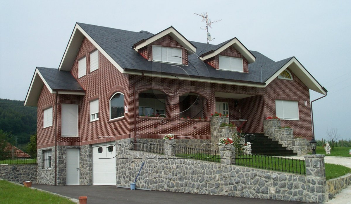 Braun 370 коричневая, 240*71*10 мм, Глазурованная клинкерная фасадная плитка под кирпич ABC